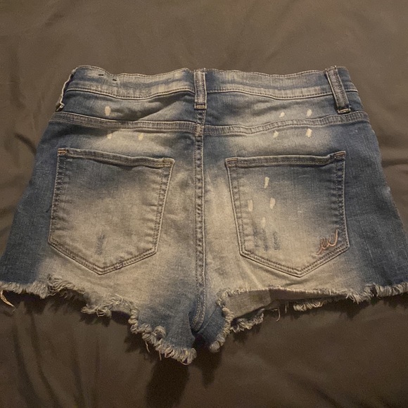 Express cutoffs - Picture 2 of 2